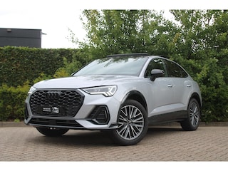 Audi Q3 35 TFSI Edition one | Panoramadak | Camera | Sfeerverlichting | Standkachel | Stuurverwarming | Elektrische koff