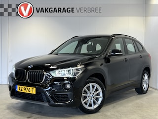 BMW X1 sDrive18i High Executive Edition | Navigatie | LM Velgen 17" | Lederen Bekleding | Head-Up Display | Voorstoelen Verwarmd | Cruise Control | Airco |