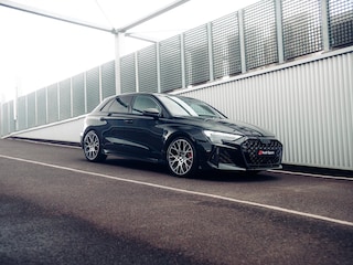 Audi A3 A3 Sportback 2.5 TFSI quattro | Adaptief onderstel | Carbon | RS-Sportuitlaat | Pano | RS-Designpakket | Sonos | Headup |