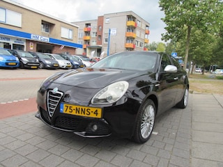 Alfa Romeo Giulietta 1.4 Turbo MultiAir 170pk Leder/Clima/cruise etc