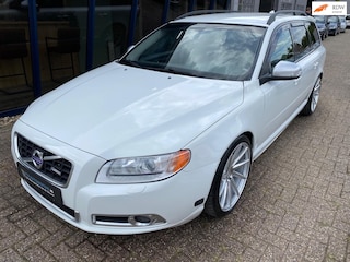 Volvo V70 2.5FT R-Design Automaat 230PK LEER / XENON / 19" VELGEN