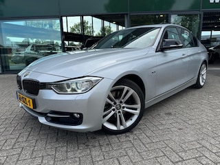 BMW 328i High Executive(Goed onderH, Panorama, Leer, Navi Prof, StoelV, Head-up, SportAutomaat, Etc)