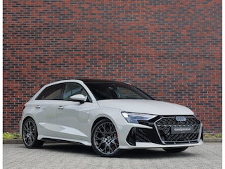 Audi A3 Sportback 2.5 TFSI quattro | Krijt - Pano - Sonos