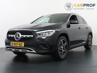Mercedes-Benz GLA 200 Business Solution Luxury AMG Velgen MBUX Sfeerverlichting Camera Dealer onderhouden