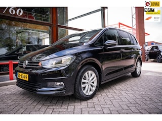 Volkswagen Touran 1.5 TSI 150pk DSG Business | 7 Persoons | Adapt. Cruise control | Stoelverwarming | Elek. achterklep | Carplay |