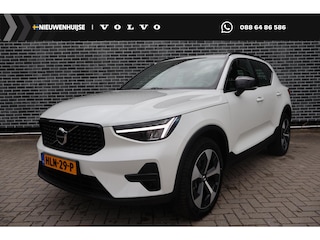 Volvo XC40 2.0 B4 Plus Dark | Trekhaak | Adaptieve cruise control | 19" velgen | Verwarmbare voorruit | Dode hoek detectie BLIS |