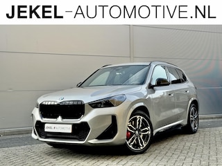 BMW X1 sDrive20i M-Sport, Panoramadak, 19" LM velgen, enz