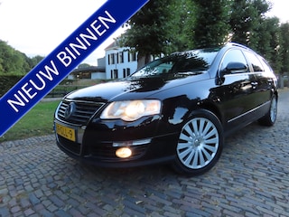 Volkswagen Passat Variant 2.0 TFSI Highline 200 PK !! Ecc Cruisecontrol Leer/Alcantara Stoelverwarming Navigatie Xenon Pdc Lm Velgen Trekhaak