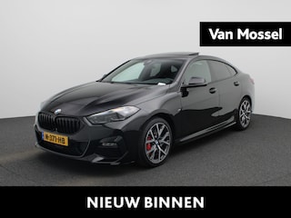BMW 218i Business Edition | Achteruitrijcamera | Navigatie | Panoramadak | Cruise Control | Stoelverwarming |