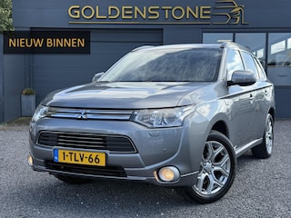 Mitsubishi Outlander 2.0 PHEV Instyle Dealer Onderhouden,2e Eigenaar,Trekhaak,Leder,Schuifdak,Navi,Camera,Stoelverwarming,Keyless,Pdc V+A,Lm velgen,N.A.P,Apk tot 04-2026