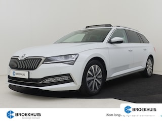 Skoda Superb Combi 1.4 TSI iV Business Edition Plus 218pk Panorama dak | Dodehoekdetectie | Trekhaak | Elektrische stoelen | Adaptief cruise control | Camera achter | keyless | Stuur + stoel & achterbank verwarming | 17"LMV