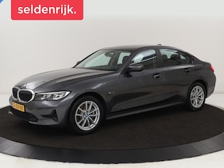 BMW 320e Advantage | Leder | Sportstoelen | Stoelverwarming | Camera | Live Cockpit | Carplay | Navigatie | Full LED | Park Assist | PHEV | Plug In