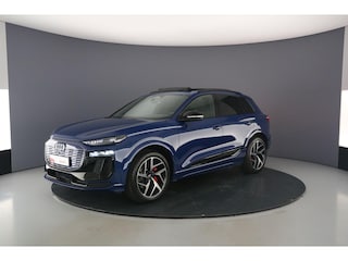 Audi Q6 e-tron e-tron 100 kWh | B&O | Oled | Elektrische voorstoelen | Matrix | ACC | Carplay | 360 Camera | Headup | Ambient light |