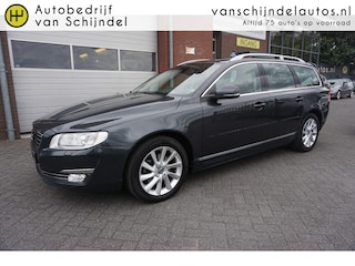 Volvo V70 2.0 D3 150PK INSRIPTION EDITION DEC 2015 ORIGINEEL NL RECENT NWE DISTRIBUTIERIEM!! SCHUIF/KANTELDAK XENON STOELKOELING+VERWARMING TREKHAAK LEDER NAVI CLIMA CRUISE PDC V+A BLUETOOTH LMV ENZ...
