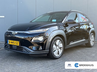 Hyundai Kona EV Fashion 64 kWh 204pk | Camera | Climate control | Carplay | Adaptive cruise control | Dodehoekdetectie | Head up display | Premium Audio | Navigatie | Stoelverwarming | Stuurverwarming