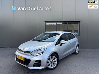 Kia Rio 1.2 CVVT DynamicLine / Navigatie / Camera / Afn. Trekhaak!