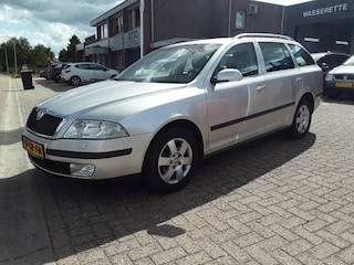 Skoda Octavia 1.6 AMBIENTE STATION / AIRCO / TREKHAAK