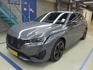 Peugeot 308 GT EV 54 kWh 156pk 3 Fase | 360 Camera | Adaptive Cruise | Elektr. AGR-Comfortstoel | Alcantara | Navigatie | Sfeerverlichting | 18"LMV | Warmtepomp | Stoelverwarming | !!