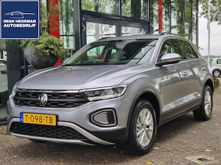 Volkswagen T-Roc 1.0 TSI Life | Navigatie | Digitaal dashboard | Adapt. Cruise Control | Parkeersensoren | Licht metalen velgen