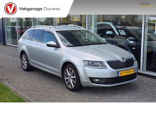 Skoda Octavia Combi 1.4 TSI Greentech Style Business | NAP | Automaat | Stoelverwarming | Navi | Cruise | Keyless