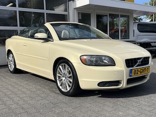 Volvo C70 Convertible 2.4 Automaat Summum Young timer Origineel NL auto Lederen bekleding Kleur; Vanilla Pearl metallic