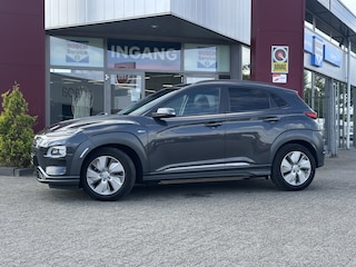Hyundai Kona EV 64 kWh | 3-Fase | Adaptive Cruise | HUD | Stoel +Stuurverw |
