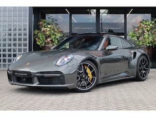 Porsche 911 Turbo S | Keramisch, Burmester High End, Lift, Sportuitlaat, Sport Chrono, Drive Assist, Pano, Zitklima, Matrix LED, Carbon instaplijsten, Aventuringroen