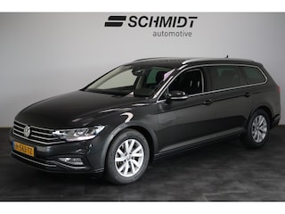 Volkswagen Passat Variant 1.5 TSI Comfort Business Automaat | Navigatie | Camera | LED
