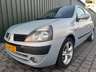 Renault Clio 1.4-16V Privilège Automaat