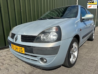 Renault Clio 1.4-16V Privilège Automaat