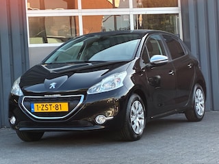 Peugeot 208 1.2 PureTech Style Airconditioning, Cruise control, NL Auto, Trekhaak