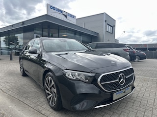 Mercedes-Benz E-klasse 200 Avantgarde NEW MODEL Pano-Dak | 19 inch | Camera | Stoelverw