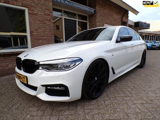BMW 530d High Executive Automaat / M Pakket / Leder / Navi / Schuifdak / Head Up