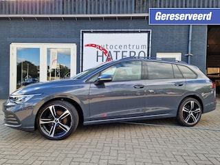 Volkswagen Golf 1.5 TSI LIFE Bus. Autom. Navi+ Climate DAB Apple Car Trekh.