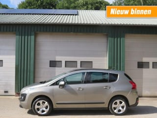 Peugeot 3008 11.6 VTi Première