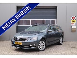 Skoda Octavia Combi 1.4 TSI Greentech Style Business, Pano, Carplay