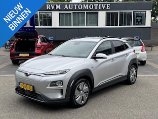 Hyundai Kona EV Premium 64 kWh 3-FASE LADER | ORIGINEEL NL AUTO MET NAP | SCHUIFDAK | LEDER | STOELVERWARMING & VERKOELING | HEAD-UP DISPLAY | AFN.TREKHAAK | RIJKLAAR MET 12 MAANDEN BOVAG GARANTIE!