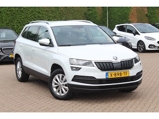 Skoda Karoq 1.0 TSI Business Edition / Trekhaak / Camera / Navigatie / Keyless / 16'' / Stoelverwarming / DAB / Cruise Control