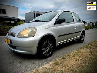 Toyota Yaris 1.3-16V VVT-i Luna, RIJDT EN SCHAKELT PERFECT!! NAP!