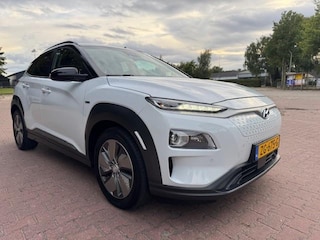 Hyundai Kona EV PREMIUM 64KWH/THAAK/ACARPLAY/NAV/LEER/FABRIEKSGARANTIE