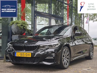 BMW 318i High Executive | M Sport Pack | PDC+Camera | Climate | Pano Dak | Leder |