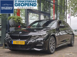 BMW 318i High Executive | M Sport Pack | PDC+Camera | Climate | Pano Dak | Leder |