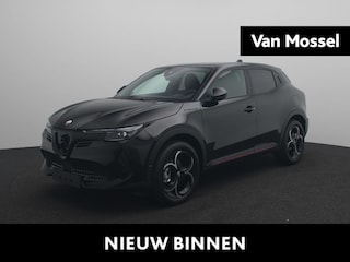 Alfa Romeo Junior 1.2 Turbo Hybrid Ibrida Speciale | Techno Pack | Verwarmbare voorruit | Camera | Parkeersensoren | Navigatie | LMV 18" |