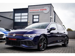 Volkswagen Golf 2.0 TSI GTI CLUBSPORT | 301PK | Panorama | IQ Light | Adaptieve cruise | Camera | Stuurverwarming | Kuipstoelen |