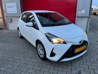 Toyota Yaris 1.5 VVT-i Active 112pk AUTOMAAT / Automatisch airco / Cruise / NL auto / Camera / max 835kg trekgewicht /