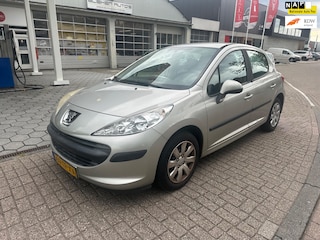Peugeot 207 1.4-16V X-line