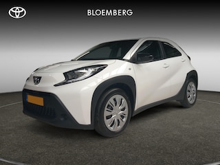 Toyota Aygo 1.0 VVT-i MT Play Limited | Airco | DAB | Bluetooth | Stoelverwarming | Achteruitrijcamera