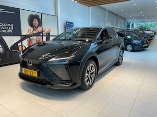 Lexus RZ 300e Business Line 71 kWh | Privacy Glass | Apple Carplay |