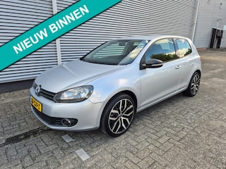 Volkswagen Golf 1.6 Trendline,airco,multimedia radio toestel.