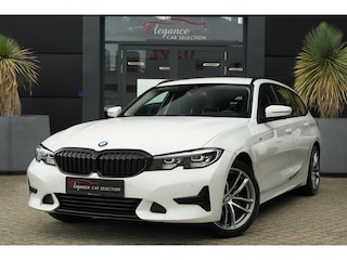 BMW 3-serie Touring 318i M Sportline Executive 157pk Navigatie/Stoelverwarming/PDC